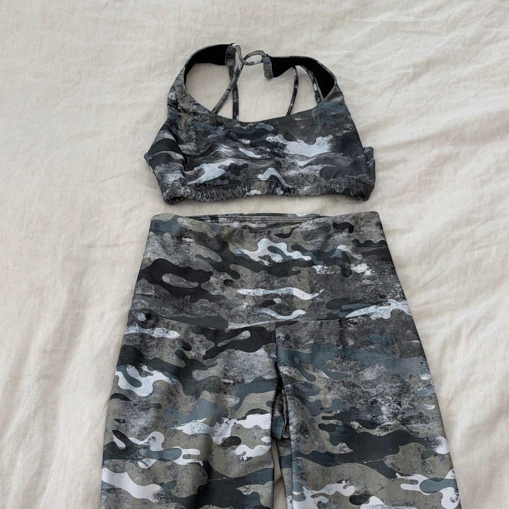 FINAL PRICE DROP - Onzie Workout Set